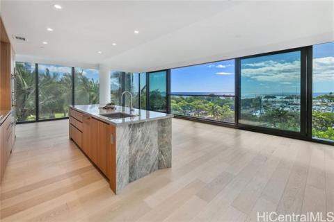 Victoria Place(unit#600)