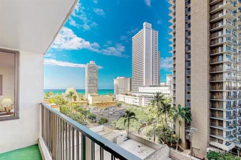 Waikiki Banyan(unit#908 - 1)