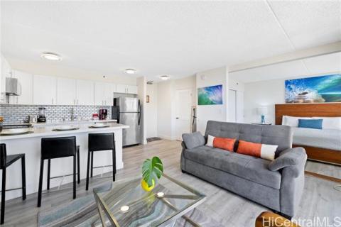 Waikiki Banyan(unit#2209)