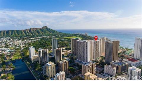 Waikiki Banyan(unit#2105)