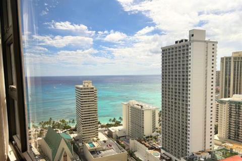 Waikiki Banyan(unit#2406)