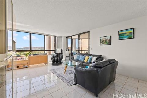 Iolani Court Plaza(unit#2109)