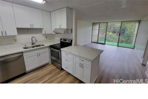 Waikalani woodlands(unit#D1006)