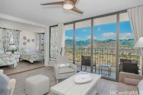Waikiki Banyan(unit#3101 T2)
