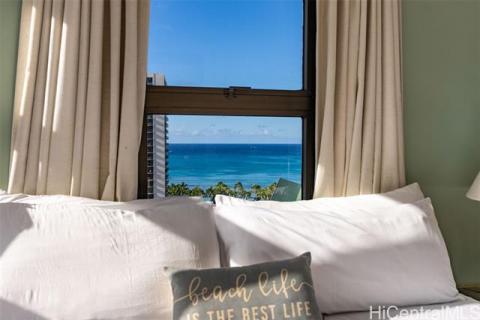 Waikiki Banyan(unit#T1-1813)