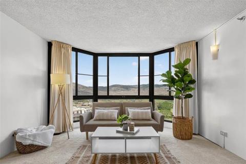 Country Club Plaza(unit#1202)
