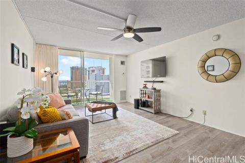 Villa On Eaton Square(unit#2211)