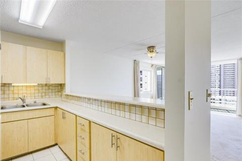 Villa On Eaton Square(unit#1815)