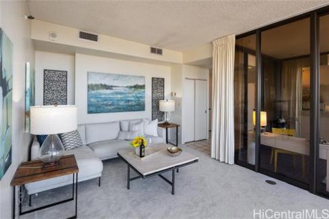 Iolani Court Plaza(unit#3804)