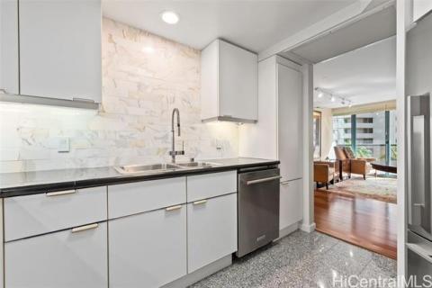 Waikiki Landmark(unit#907)