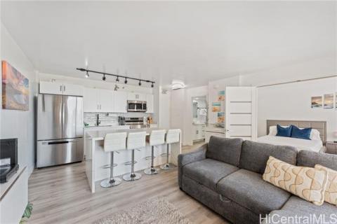 Waikiki Banyan(unit#2312)