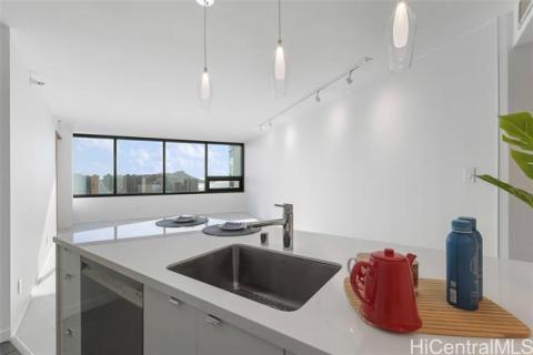 Nauru Tower(unit#3607)