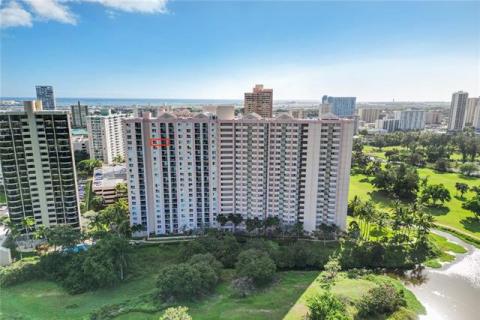 Country Club Village 4(unit#1902)