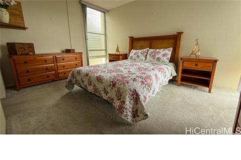 Colonnade on the Greens(unit#2-1001)