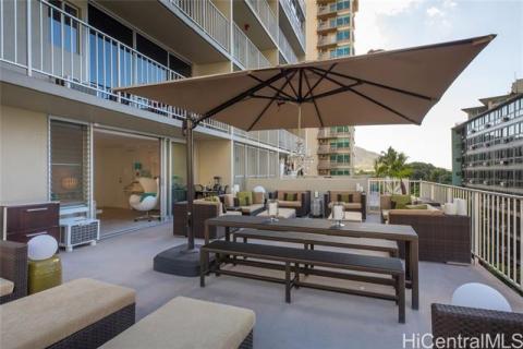 Tradewinds Plaza(unit#703)