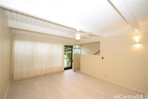 Waialae Gardens(unit#126)