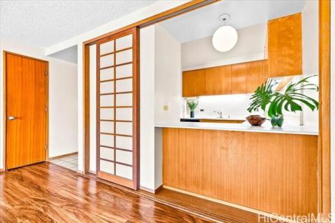 1350 Ala Moana(unit#810)