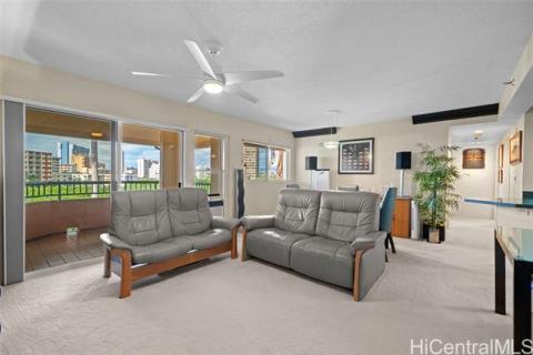 Country Club Village(unit#401)