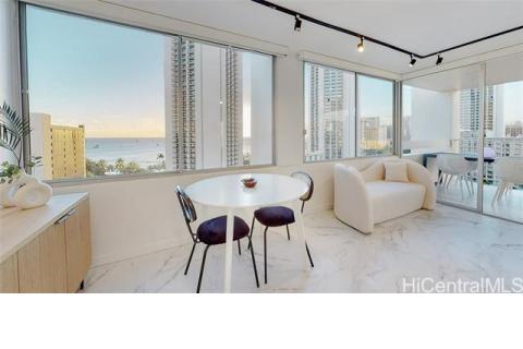 Pacific Monarch(unit#1403)