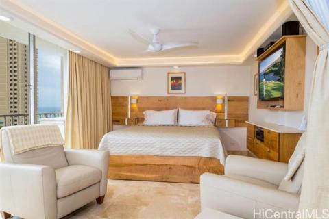 Pacific Monarch(unit#2408)