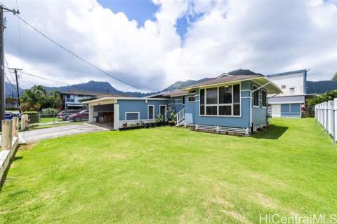 KANEOHE BUS
