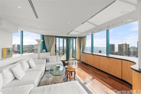 Waikiki Landmark(unit#3704)