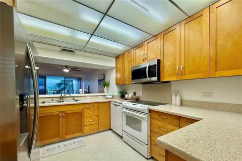 Esplanade(unit#25B)