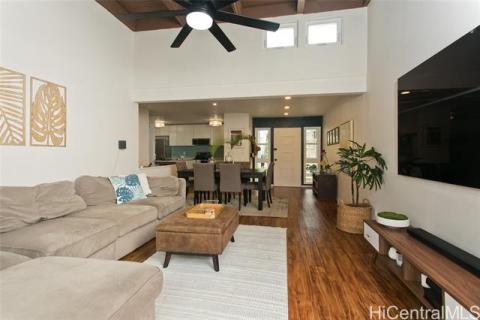 Yacht Club Terrace(unit#1106)