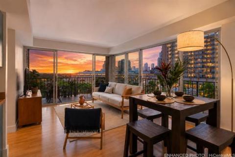 Sunset Towers(unit#907)