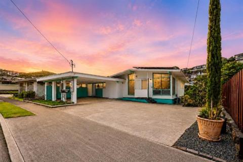 MOANALUA GARDENS