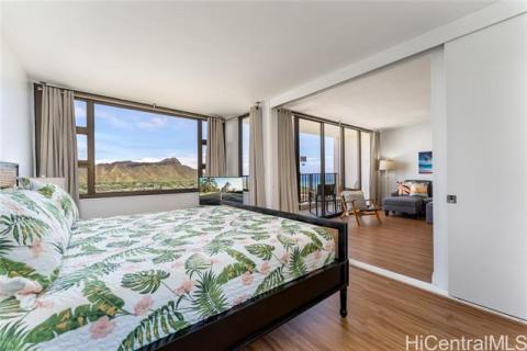 Waikiki Banyan(unit#T1-3405)