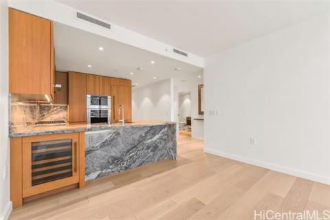 Victoria Place(unit#906)