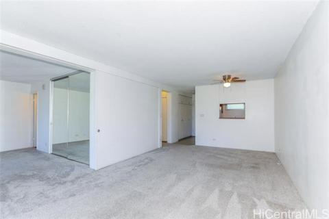 Victoria Plaza(unit#201)