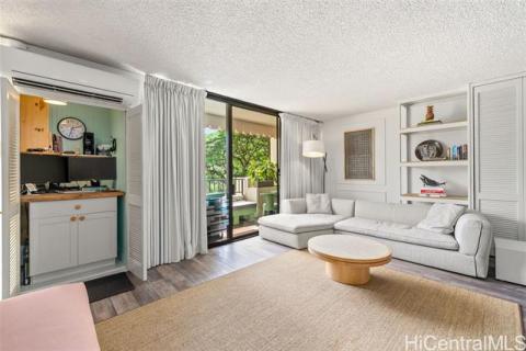 Naniwa Gardens(unit#102)
