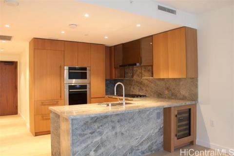 Victoria Place(unit#1407)