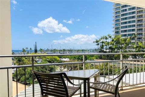 Ilikai Apt Bldg(unit#302)