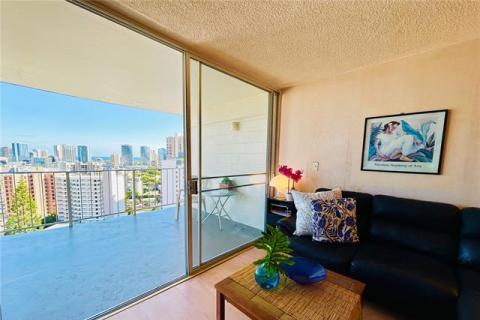 Victoria Plaza(unit#1405)