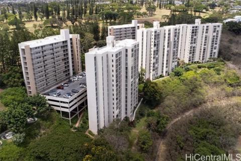Colonnade on the Greens(unit#5-703)