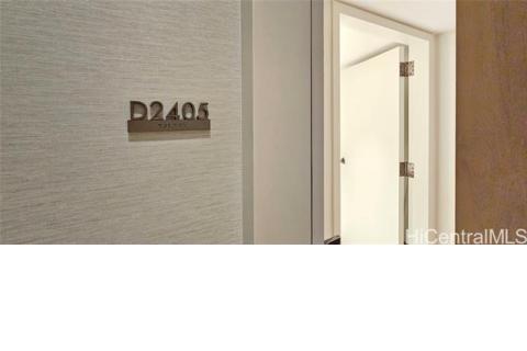 The Ritz-Carlton Residences - 383 Kalaimoku(unit#D2405)